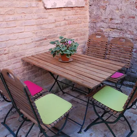 Olivolo Apartment *